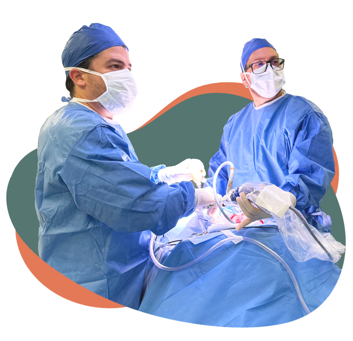 Dr. Álvaro Apéstegui, cirujano especialista en hernias de pared abdominal, Costa Rica